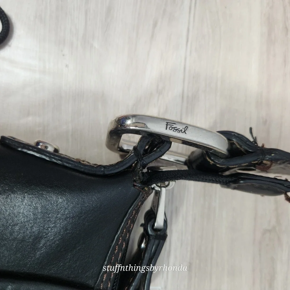 Fossil black textile